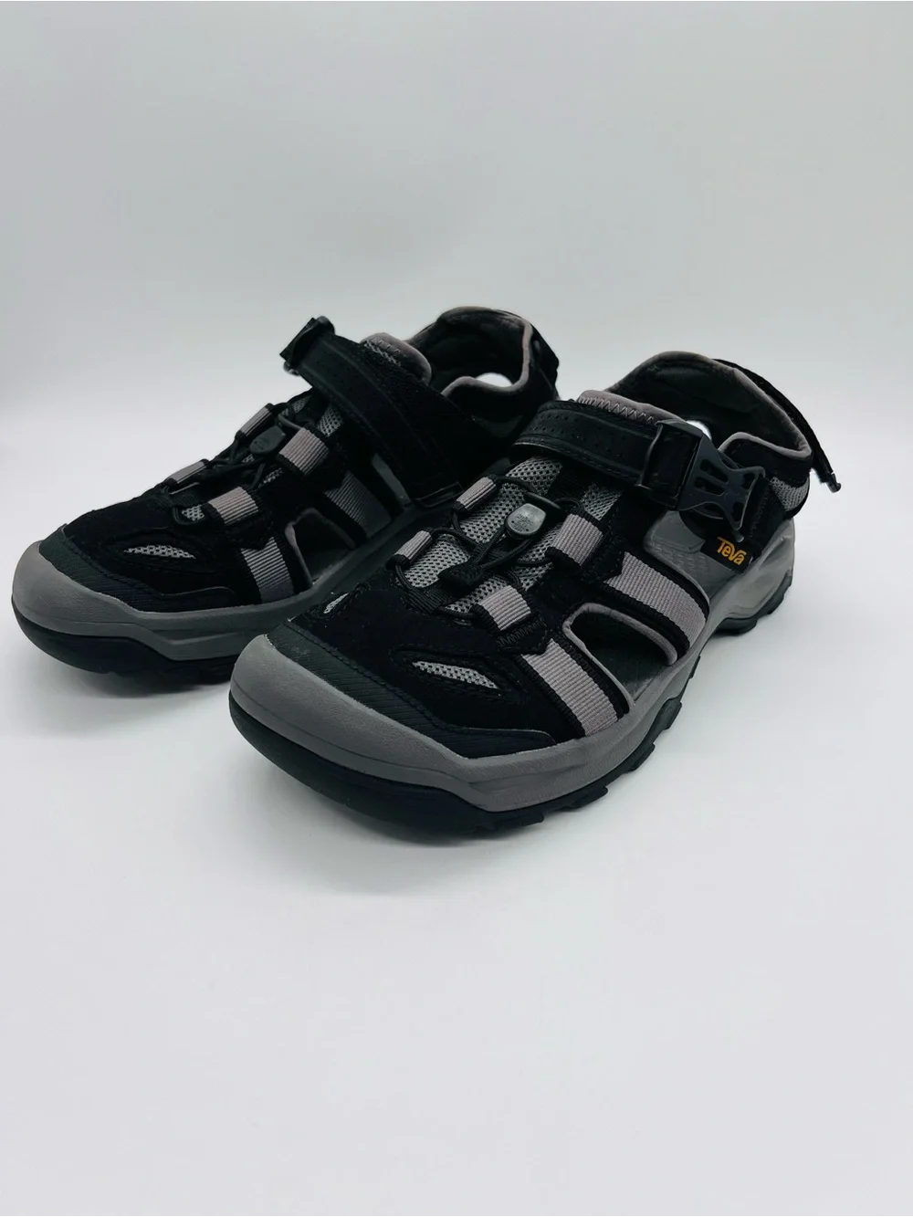 Teva Men’s Omnium 2 Black and Gray Outdoor Sandals Size 9